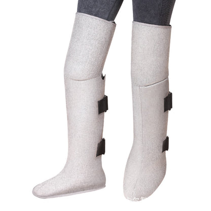 Red light therapy and hot compress for leg care